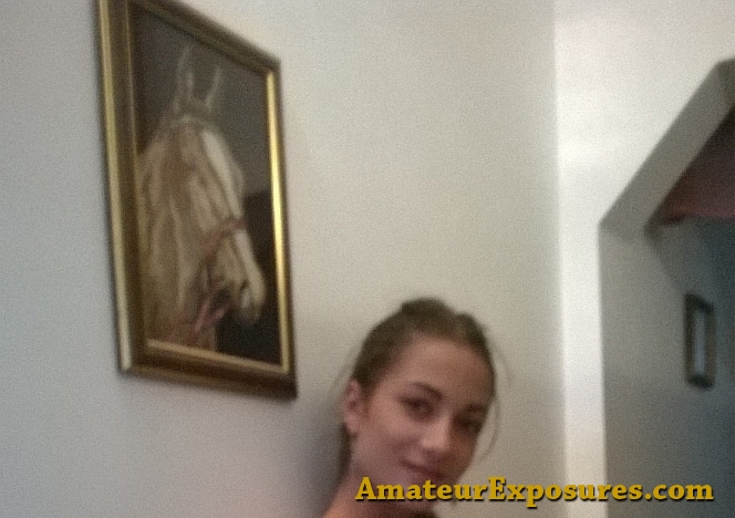 AMEX_Andi_Set1_LivingRoomStrip_PicsOnly